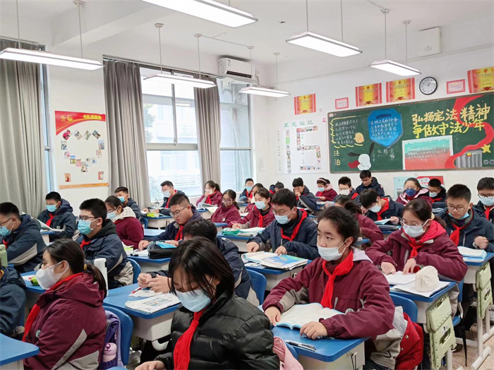学生课堂.jpg