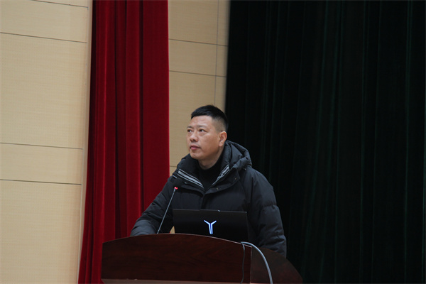 赵平副校长进行期末动员.jpg