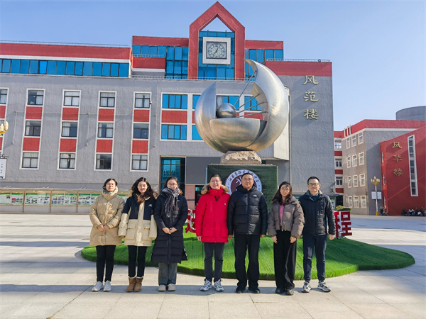 树人学校教师与江苏省栟茶高级中学校长合影.jpg