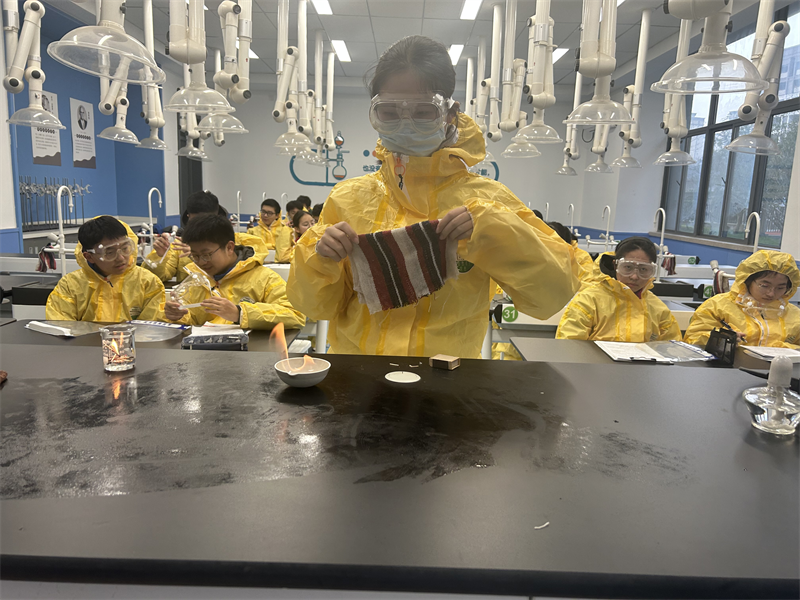第二部分 学生处理实验室突发情况.png