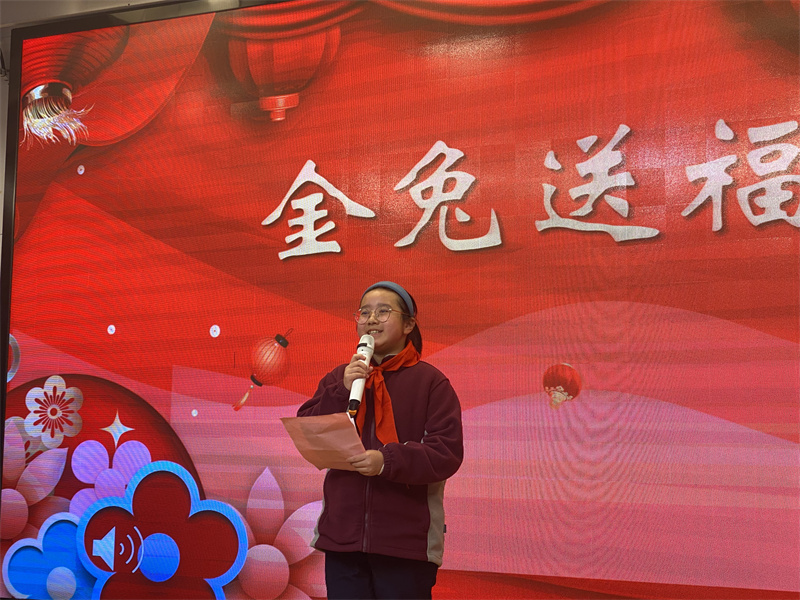 8 优秀毕业生代表张梓歌作经验交流.jpg