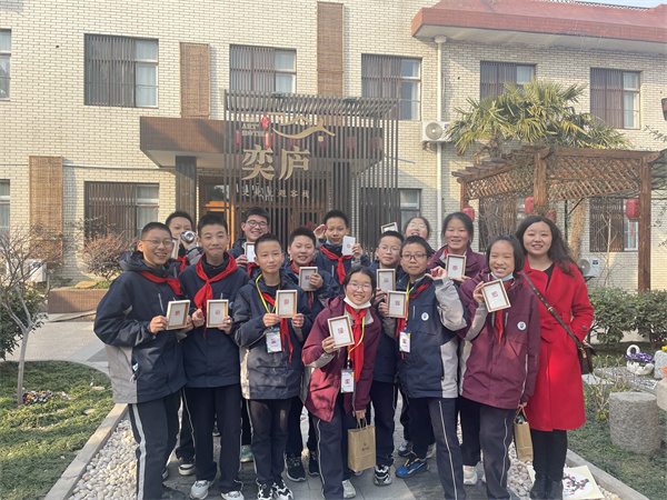 篆刻合影.jpg