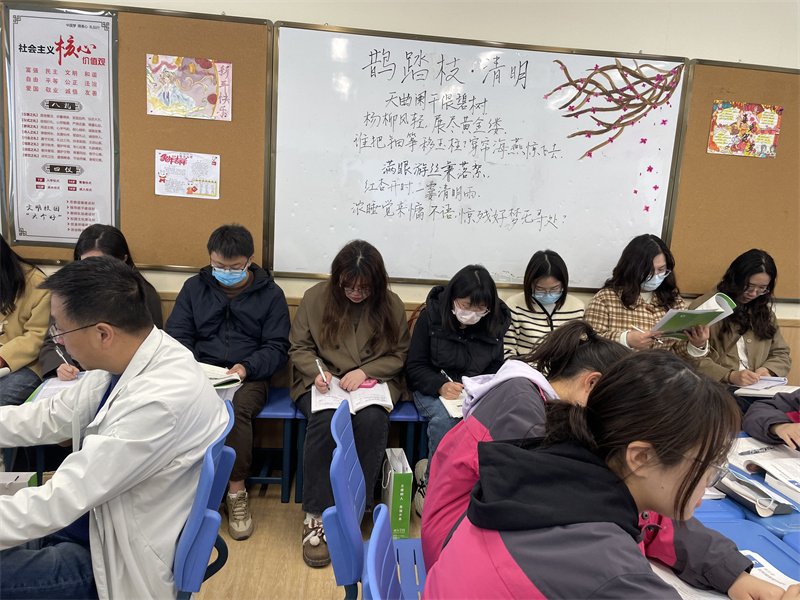听课现场.jpg