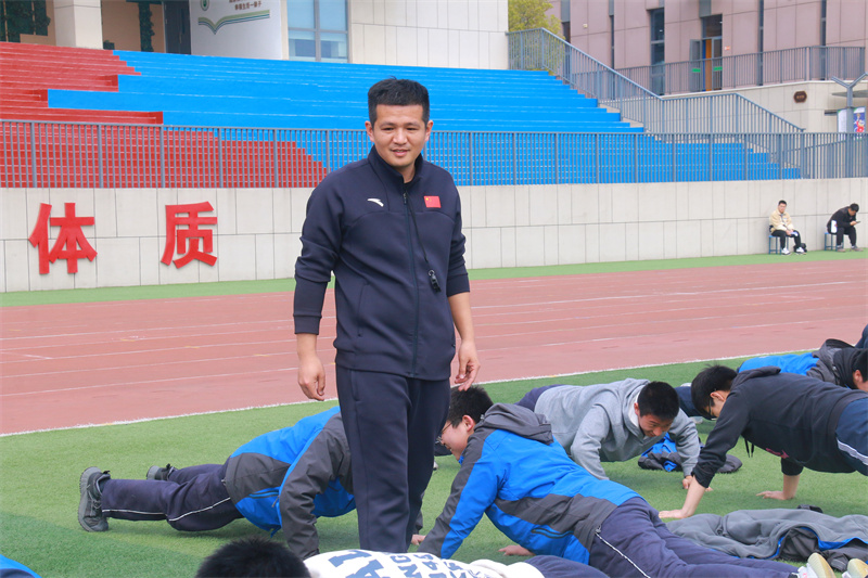 体育学科吴涛老师上课.jpg