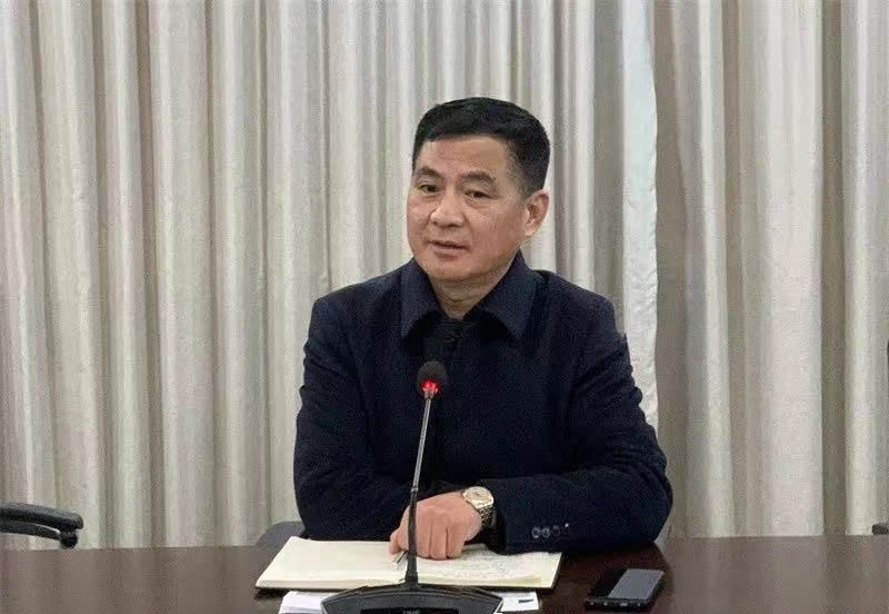 凤栖湖校区校长朱云峰提要求.jpg
