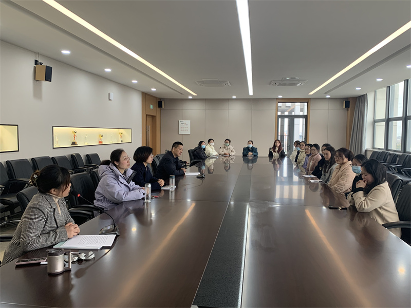 扬州大学外国语学院实习生..jpg