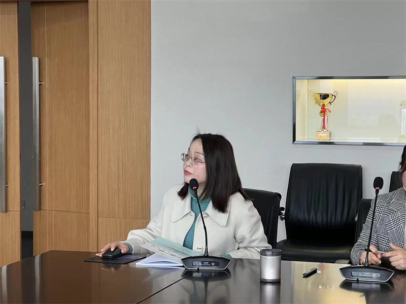 高一备课组长伏老师发言.jpg