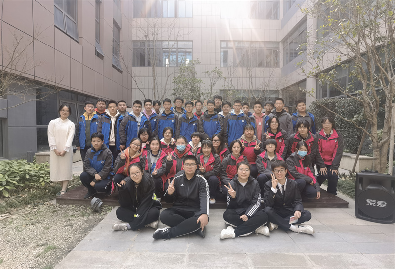 6   高一（9）班合影.jpg