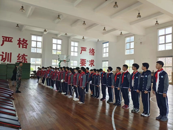 同学们训练.jpg