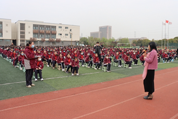 学生提问.JPG