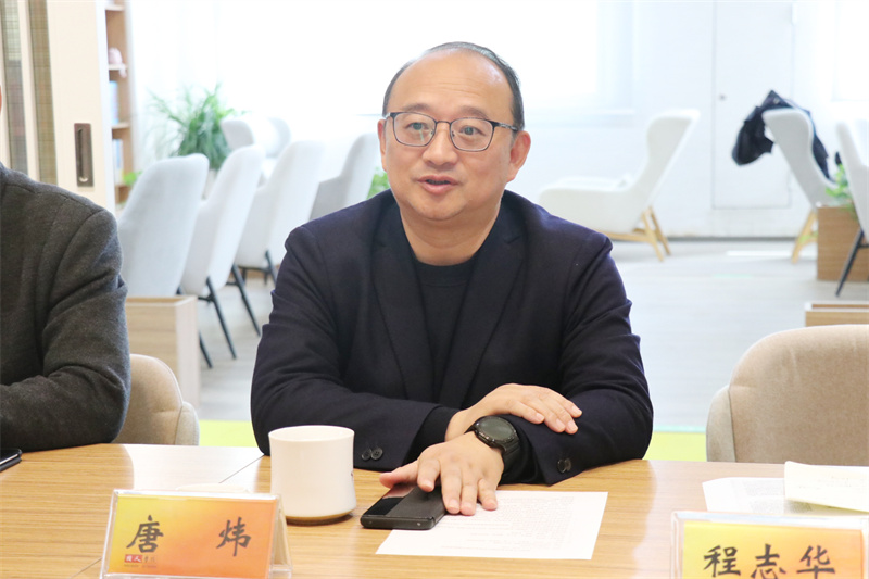 树人学校党委书记、校长唐炜介绍学校情况.jpg
