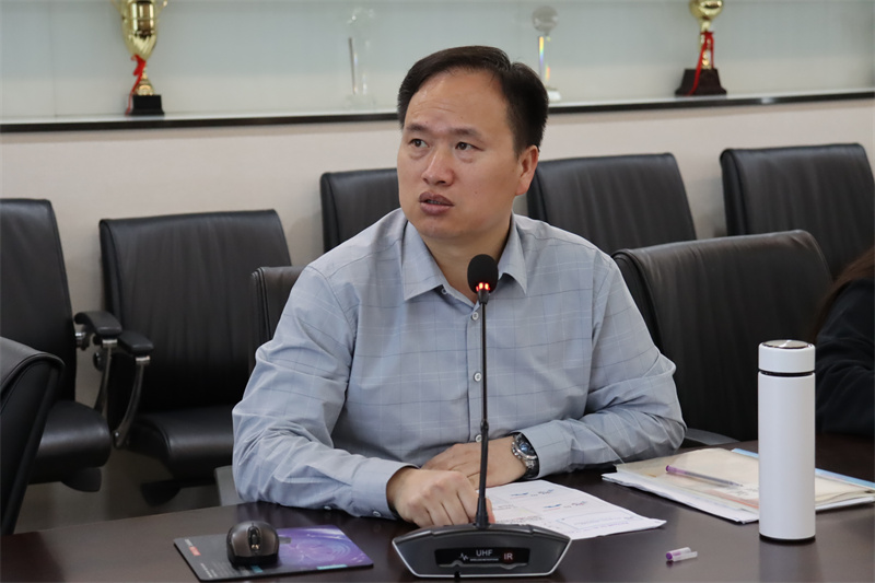 语文备课组庄志武老师发言.jpg