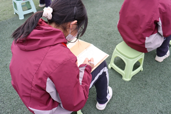 认真记录2.JPG