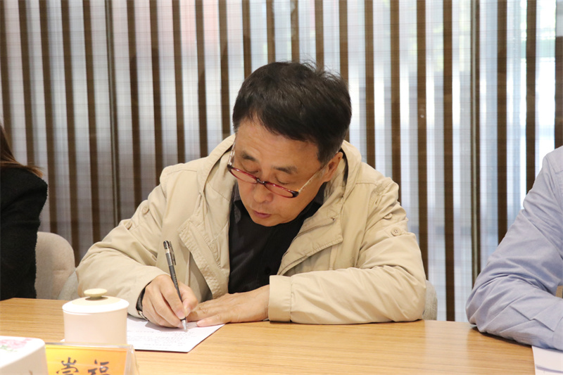 上海市教育科学研究院朱崇福教授莅临指导.jpg