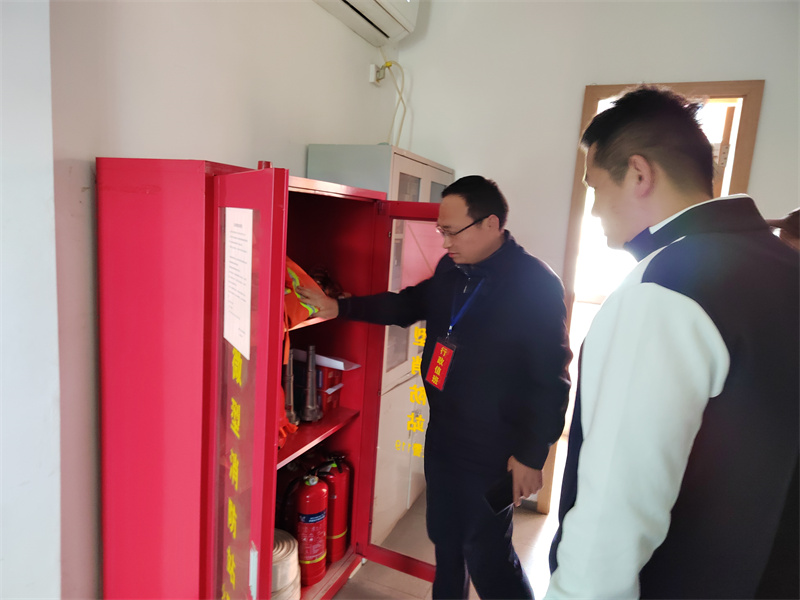1 检查消防设施.jpg