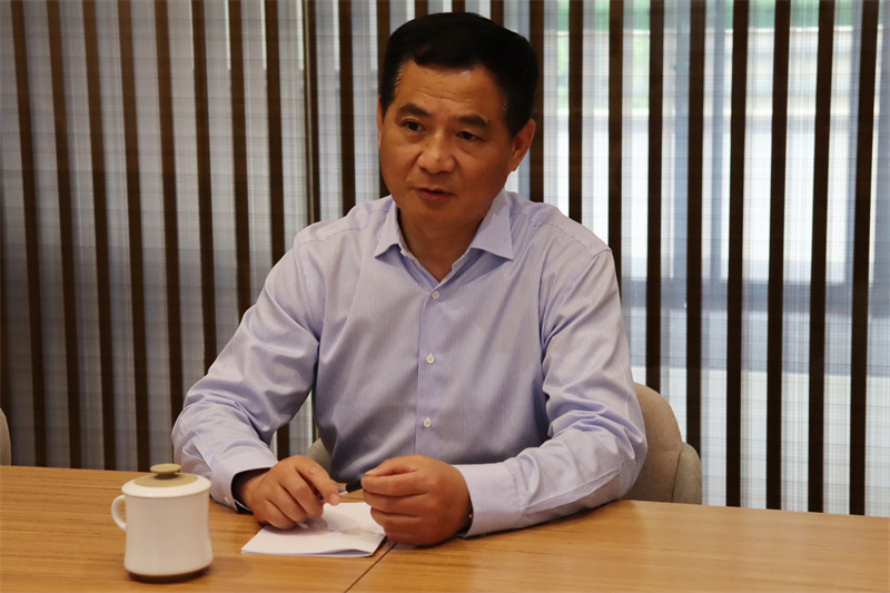 凤栖湖校区校长朱云峰汇报.jpg