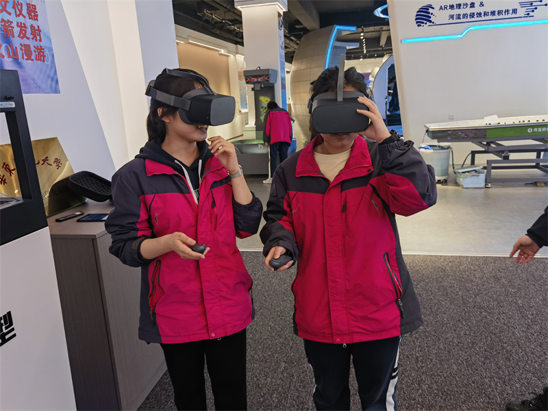体验VR.jpg