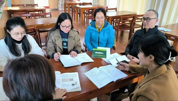 集中教研2.jpg
