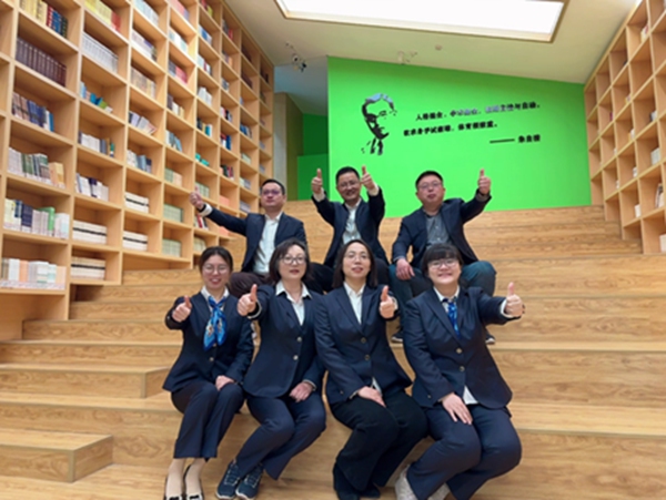 集体照2.jpg