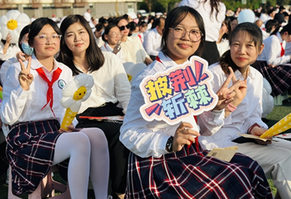 父母与孩子亲密合照1.JPG