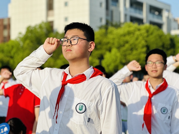 学生宣誓.JPG
