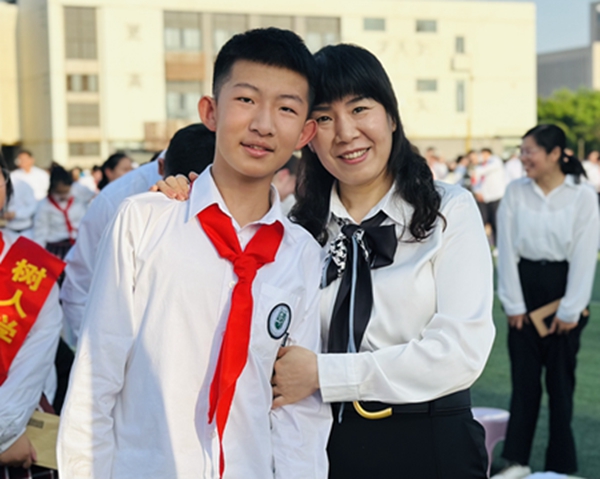 父母与孩子亲密合照3.JPG