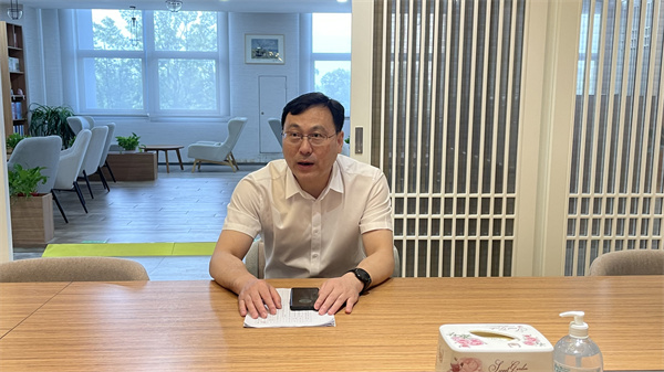 教育局副局长张晓林讲话.jpg