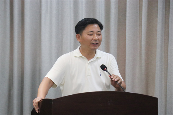 南师大带队教师金礼久教授发言.jpg