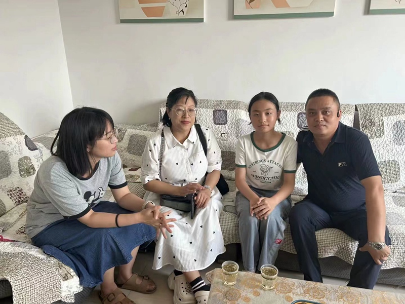 家访图六.jpg