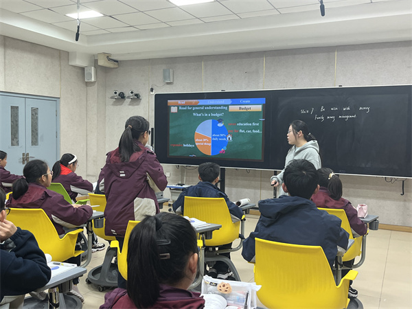 1孙玥老师授课.jpg