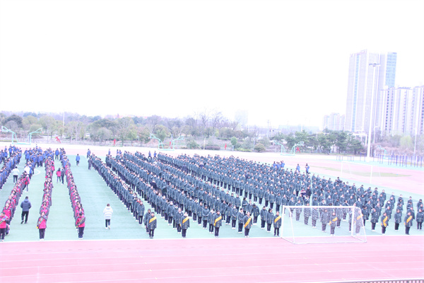 全体师生.jpg