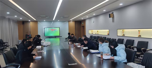 数学教研室集中教研现场.jpg