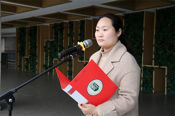 学工处讲话.jpg