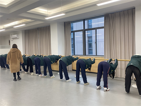 中国舞.jpg