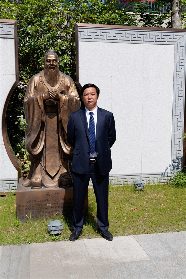 丁伟辉2.jpg