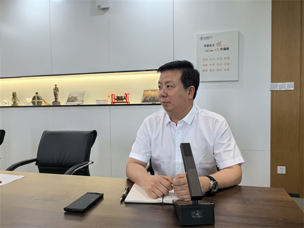 张鹏副校长提要求.jpg