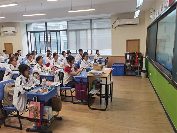 防溺水班会课1.jpg