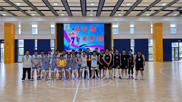 两班队员合影 (2).jpg