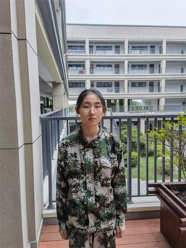 高一10班唐书妍.jpg