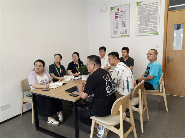 集中研讨现场2.jpg
