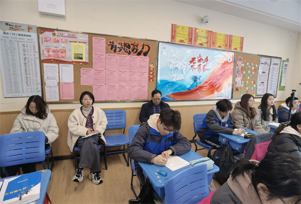 政治组试卷讲评课听课现场.jpg