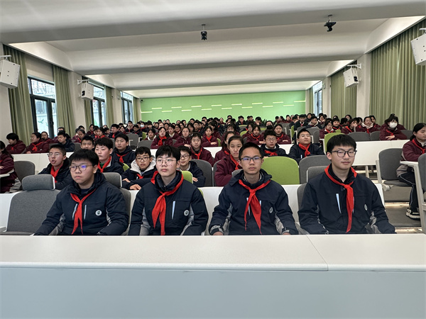 学生.jpg