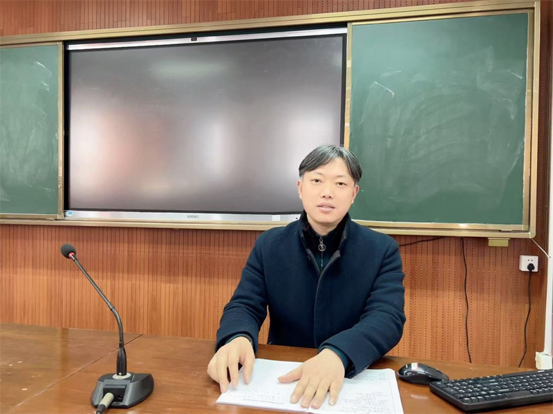 展主任评课.jpg