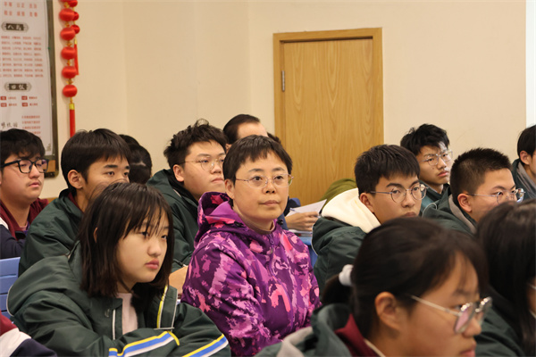 化学组教学展示课活动听课现场.jpg