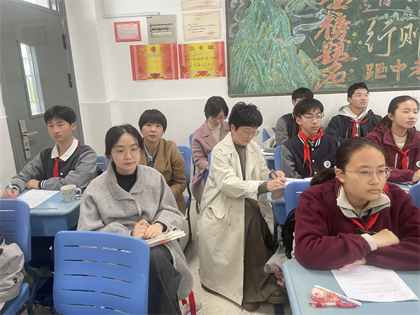 英语组教学展示课活动听课现场.jpg