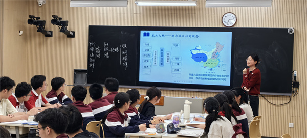 曾永旭老师上课.jpg
