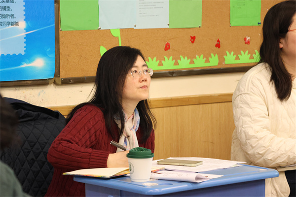 高中英语组教学展示课活动听课现场.jpg