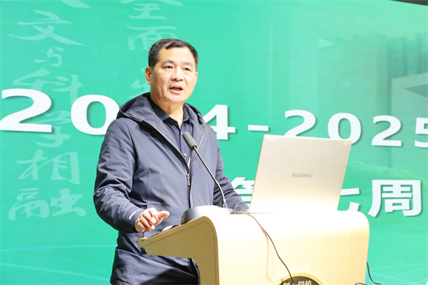 凤栖湖校区校长朱云峰讲话.jpg
