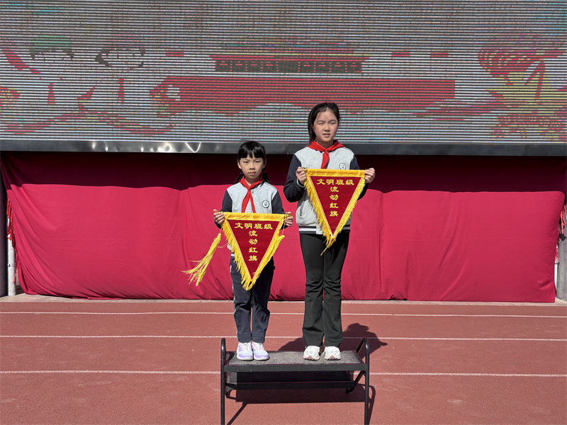 上周一日常规优胜班级.jpg