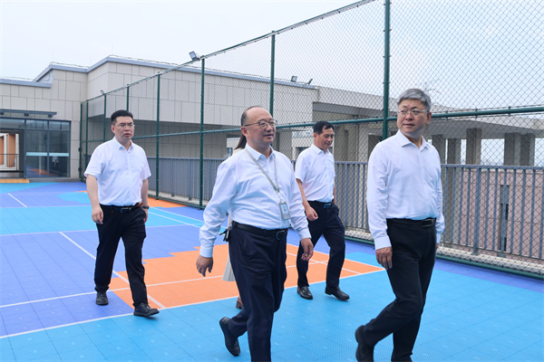 参观润心赋能广场.jpg
